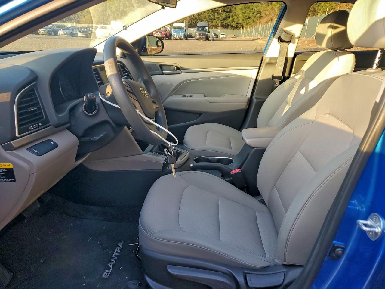 2017 HYUNDAI ELANTRA SE photo 7
