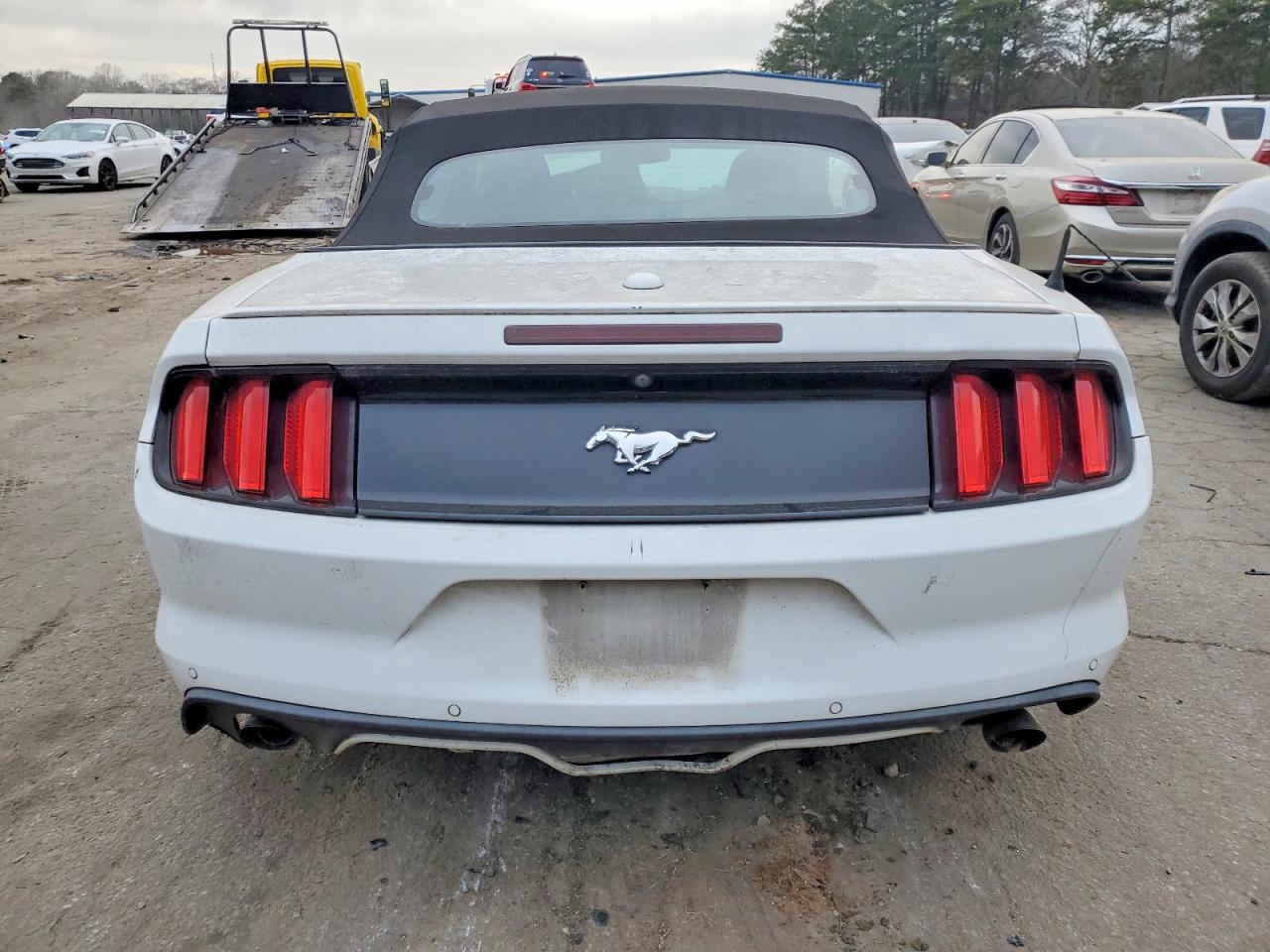 2017 FORD MUSTANG photo 6