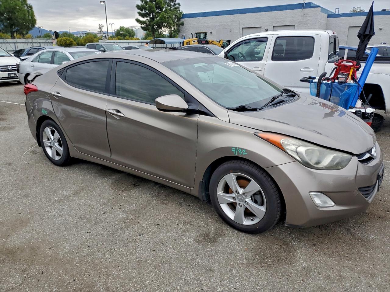 2013 HYUNDAI ELANTRA GLS photo 4