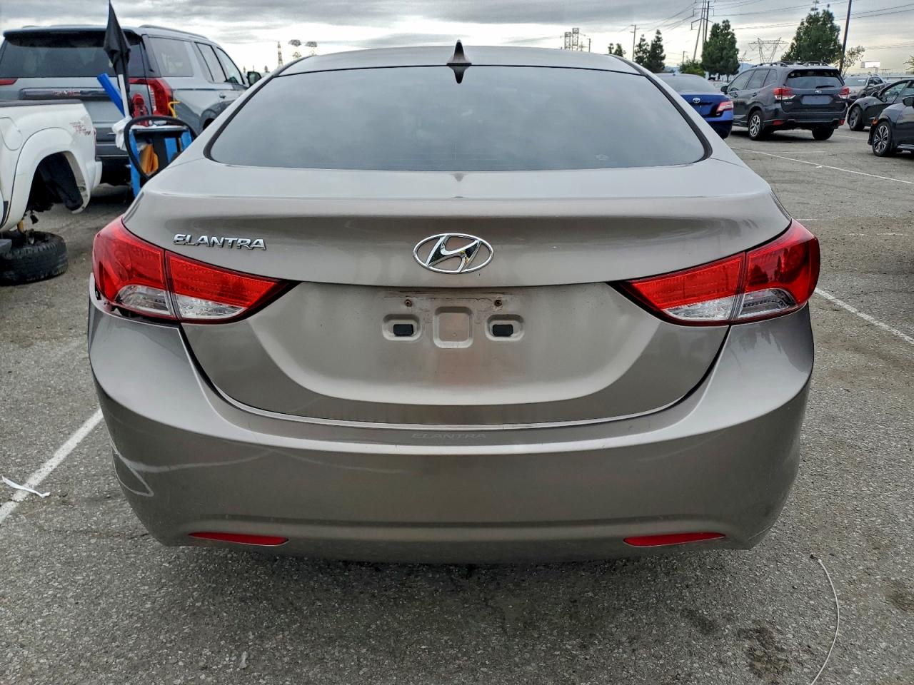 2013 HYUNDAI ELANTRA GLS photo 6