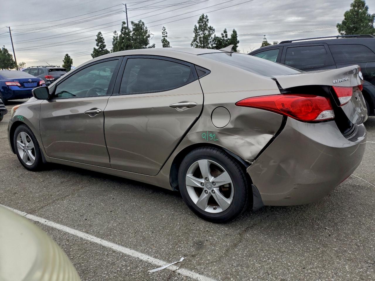 2013 HYUNDAI ELANTRA GLS photo 2