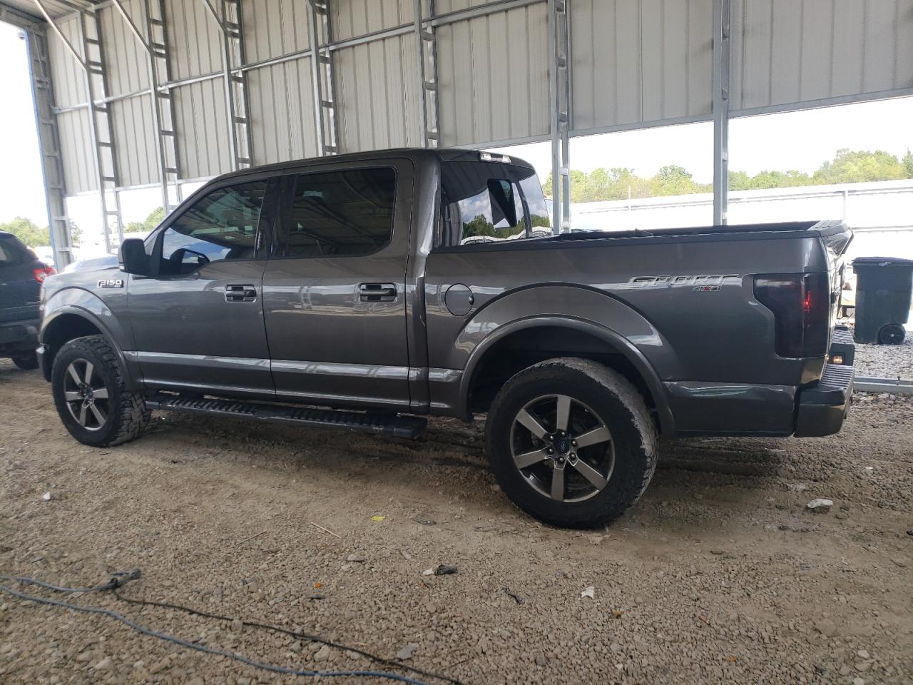 2017 FORD F150 SUPERCREW photo 2