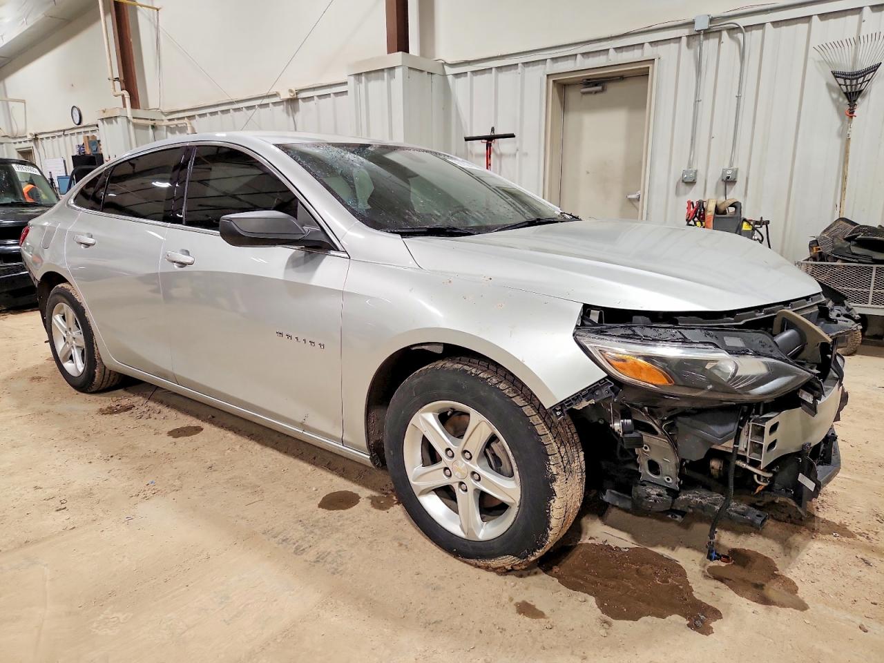 2021 CHEVROLET MALIBU LS photo 4