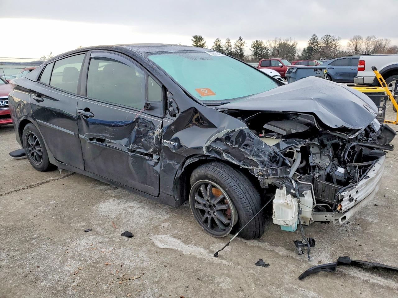2016 TOYOTA PRIUS photo 4