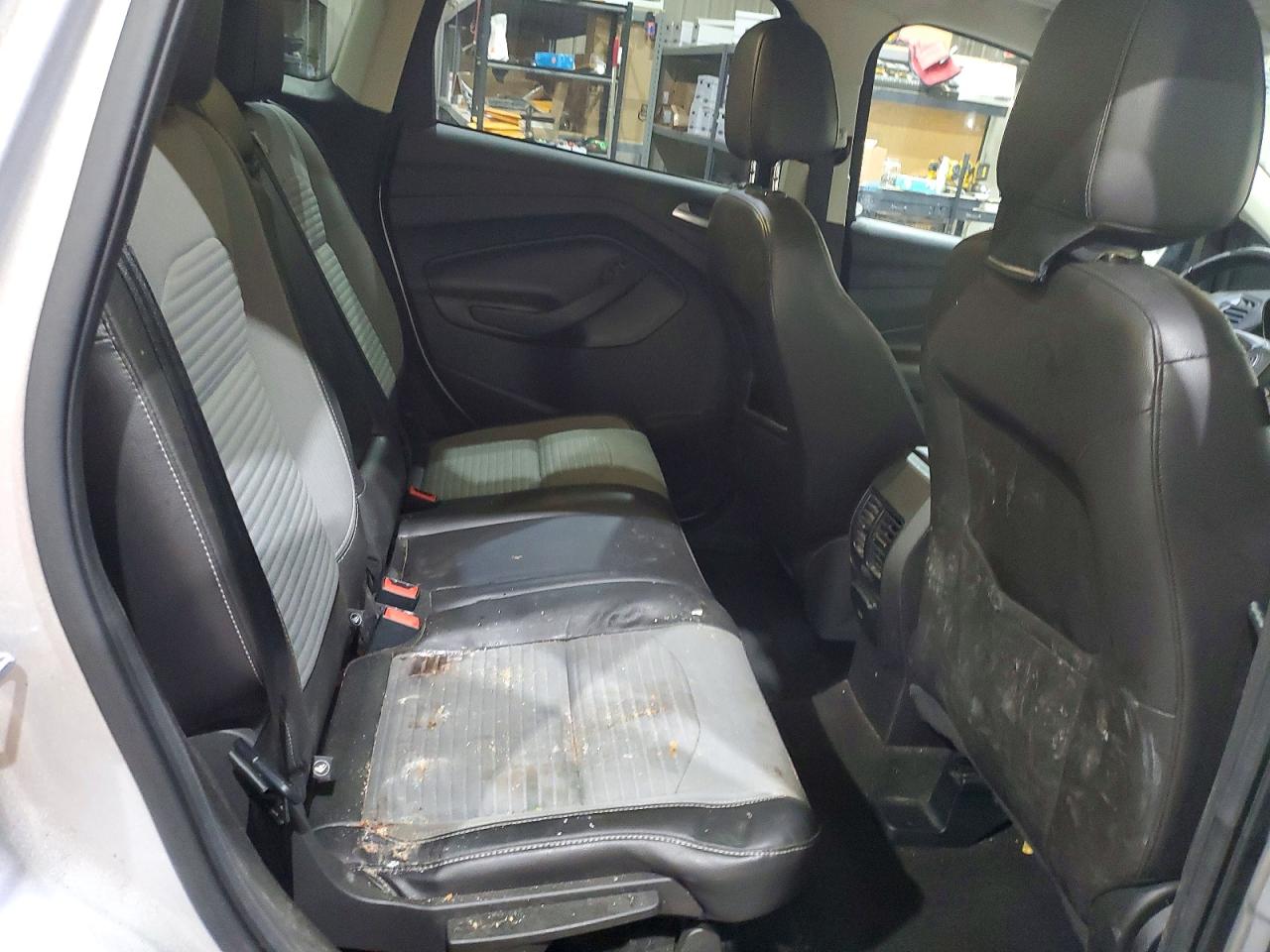 2017 FORD ESCAPE SE photo 11