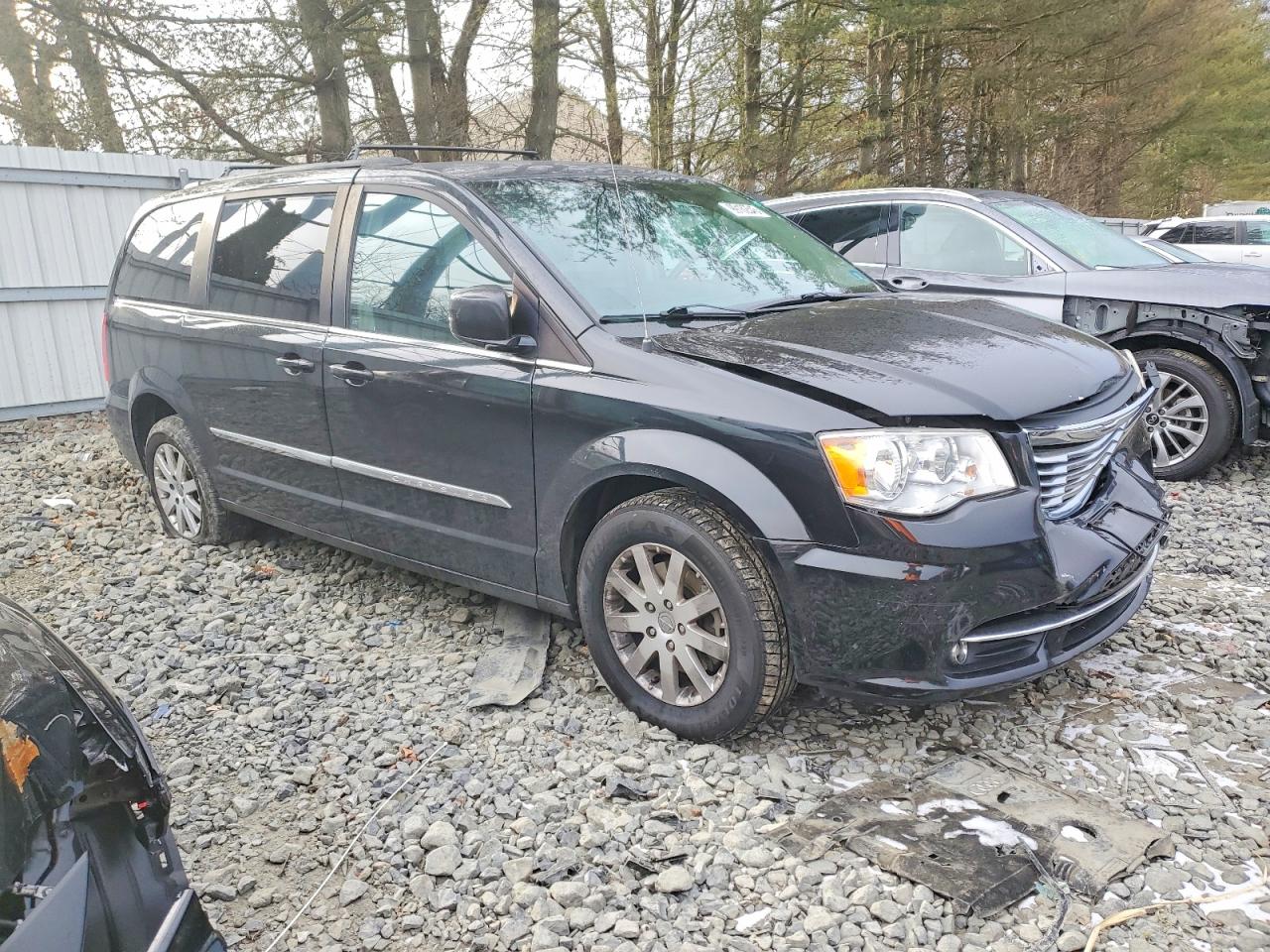 2013 CHRYSLER TOWN & COUNTRY TOURING photo 4