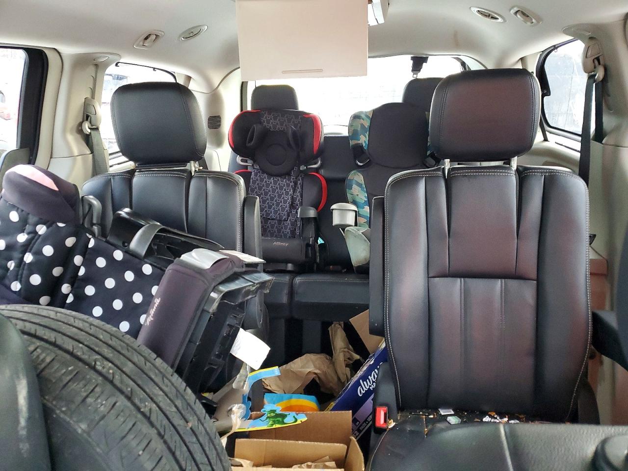2015 CHRYSLER TOWN & COUNTRY TOURING photo 10
