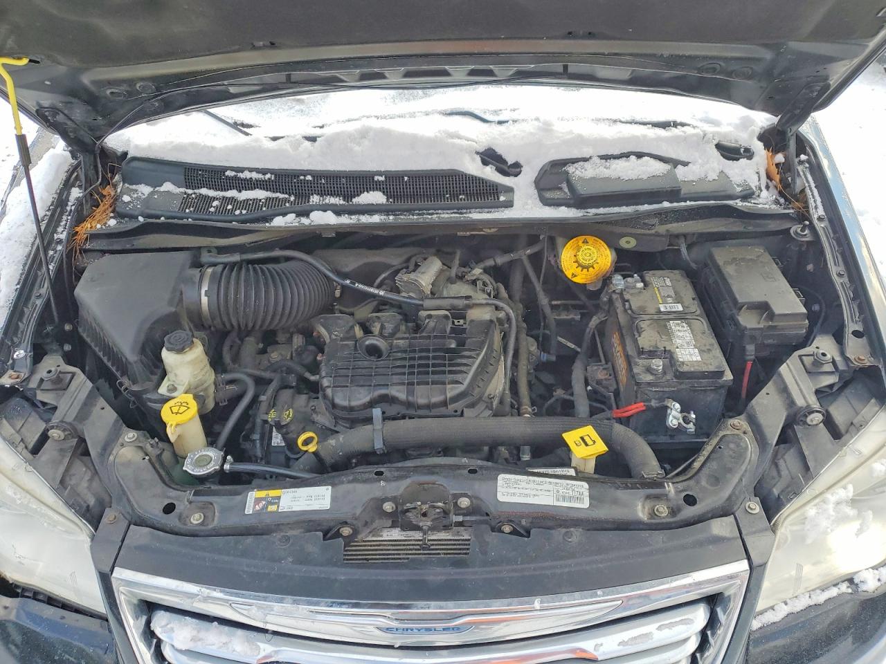 2015 CHRYSLER TOWN & COUNTRY TOURING photo 12