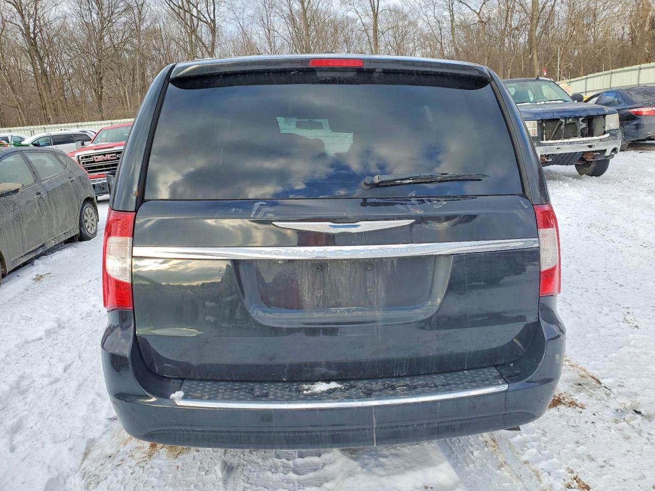 2015 CHRYSLER TOWN & COUNTRY TOURING photo 6