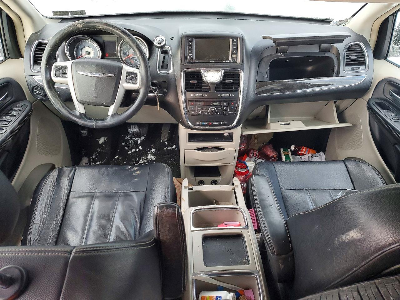 2015 CHRYSLER TOWN & COUNTRY TOURING photo 8