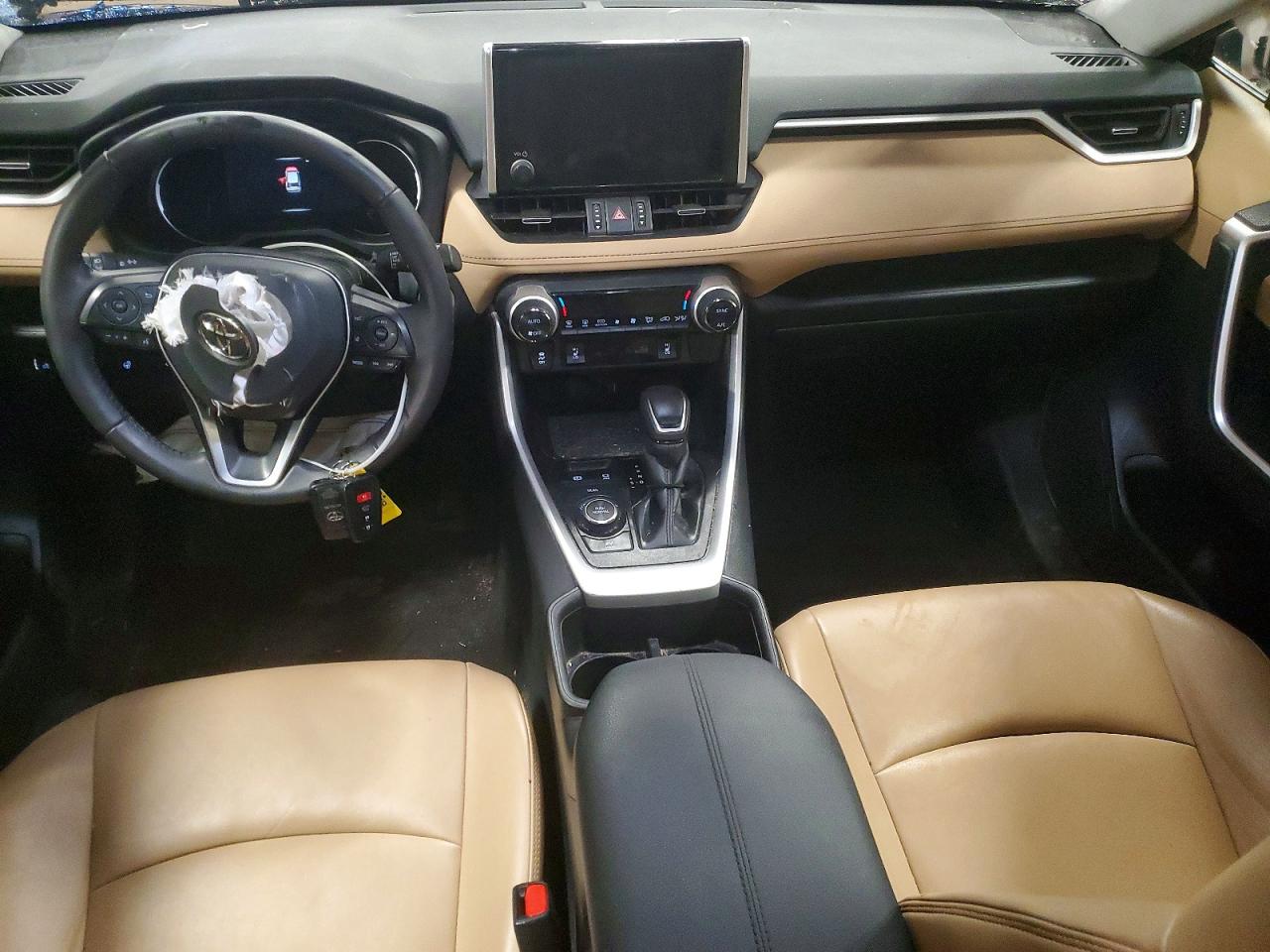 2024 TOYOTA RAV4 XLE PREMIUM photo 8
