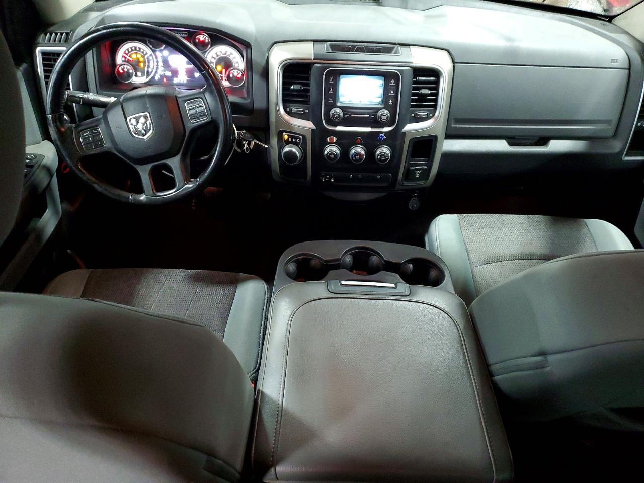 2013 RAM 1500 SLT photo 8