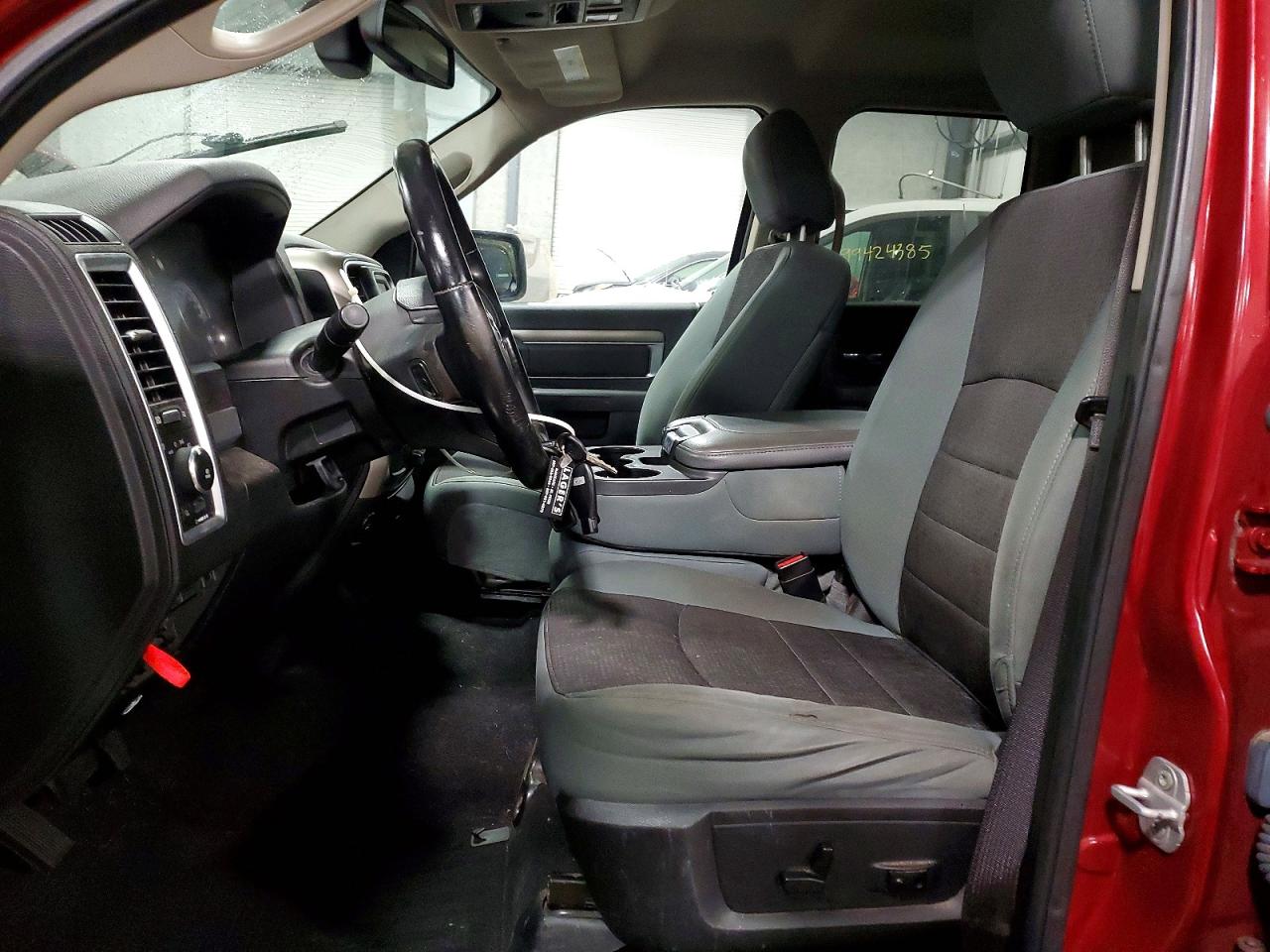 2013 RAM 1500 SLT photo 7