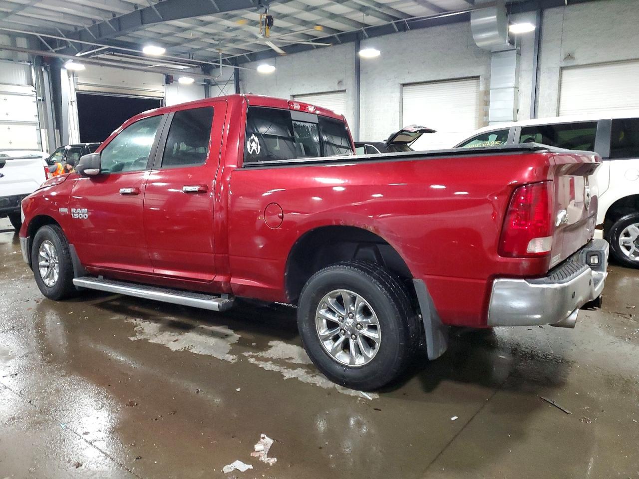 2013 RAM 1500 SLT photo 2