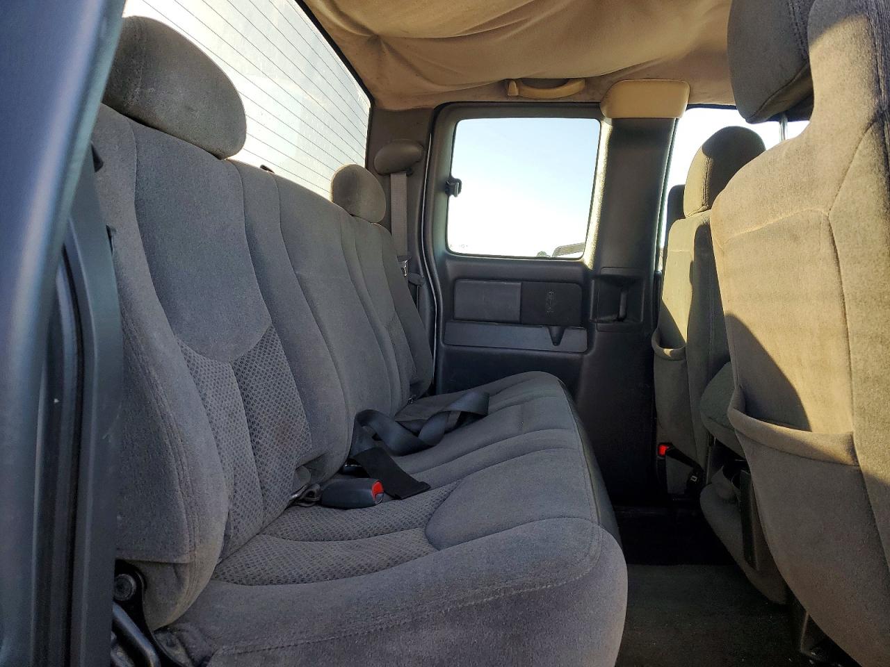 2005 CHEVROLET SILVERADO C1500 photo 10