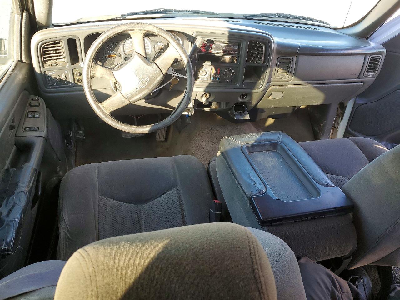 2005 CHEVROLET SILVERADO C1500 photo 8