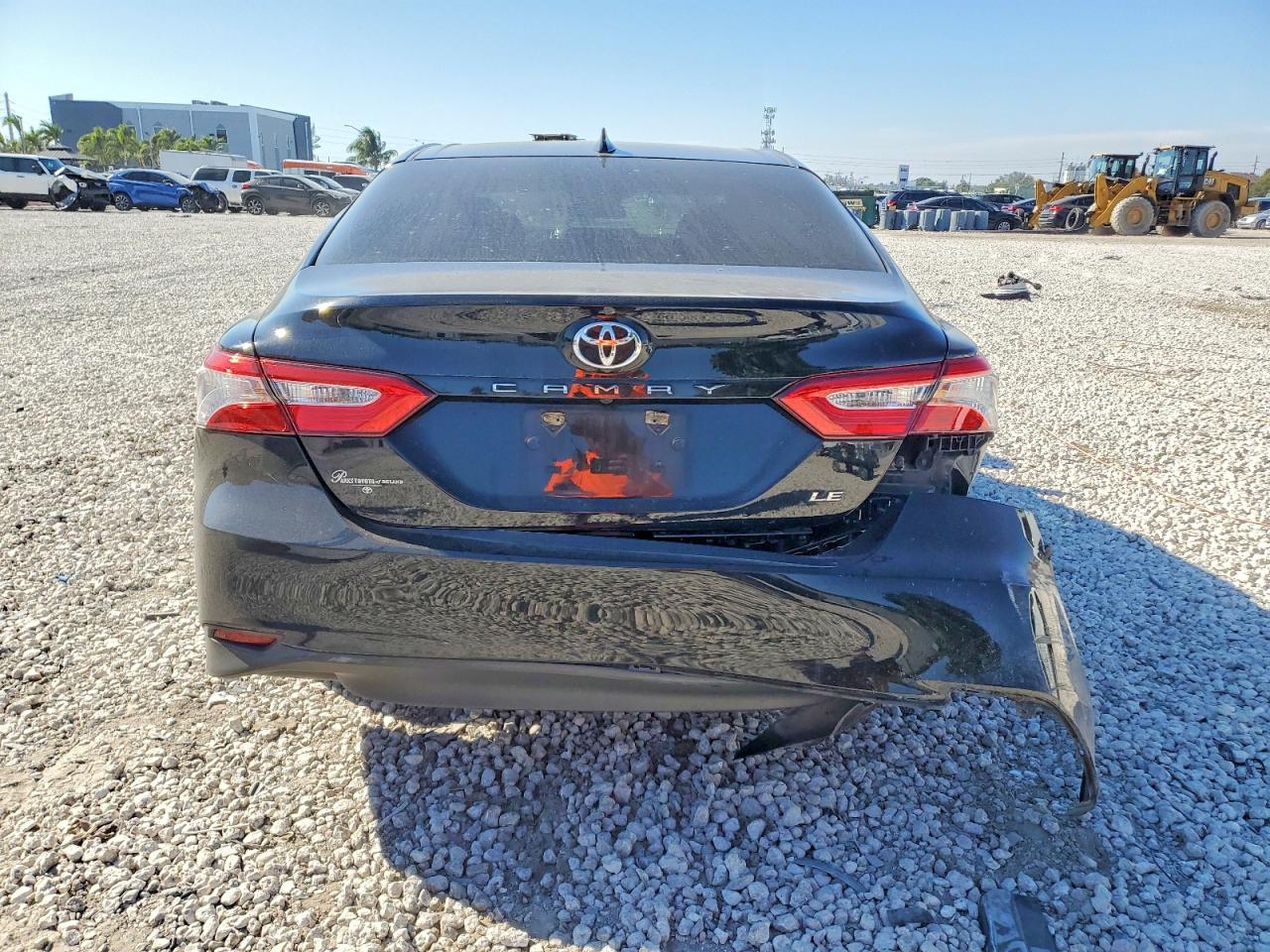 2020 TOYOTA CAMRY LE photo 6