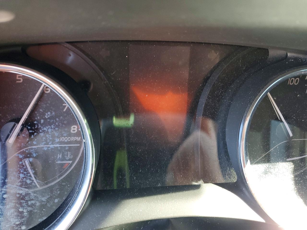 2020 TOYOTA CAMRY LE photo 9