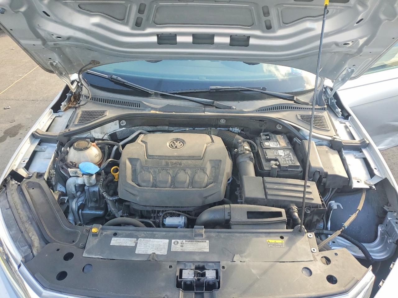 2020 VOLKSWAGEN PASSAT SE photo 11