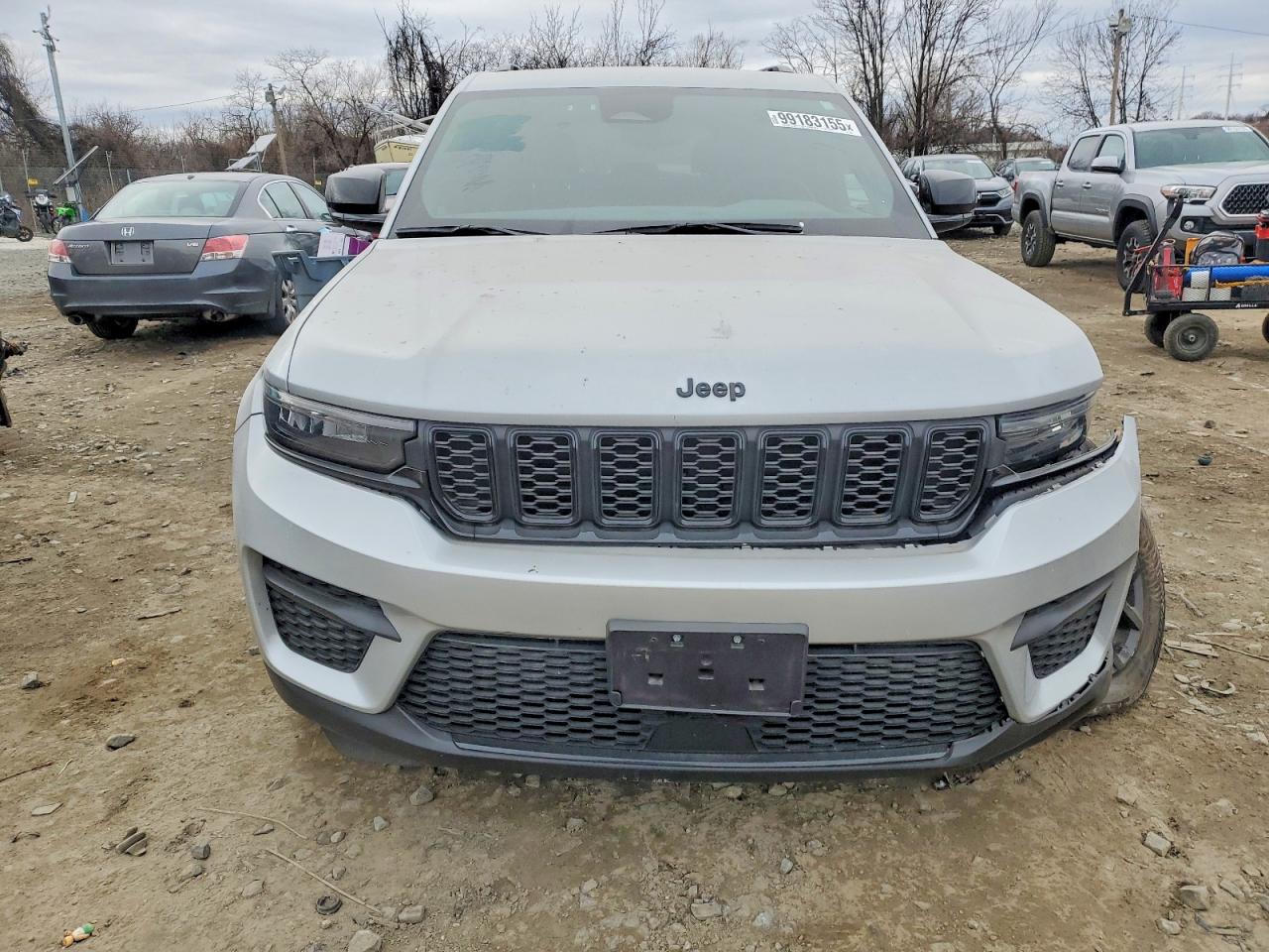 2024 JEEP GRAND CHEROKEE LAREDO photo 5