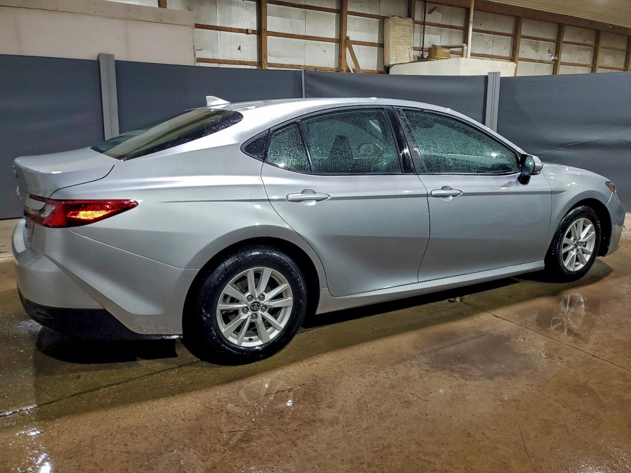 2025 TOYOTA CAMRY XSE photo 3