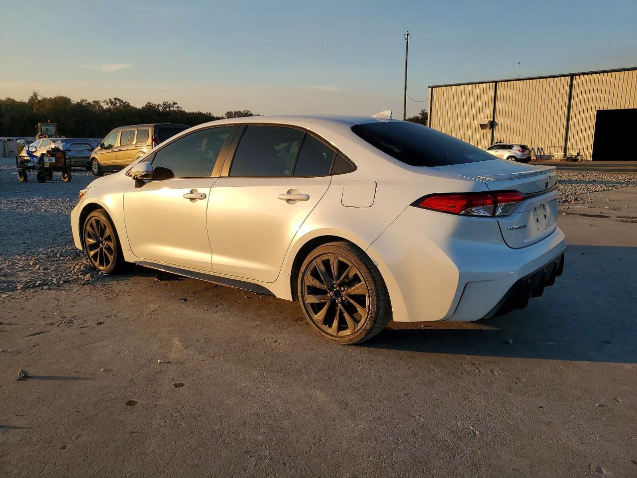 2023 TOYOTA COROLLA SE photo 2