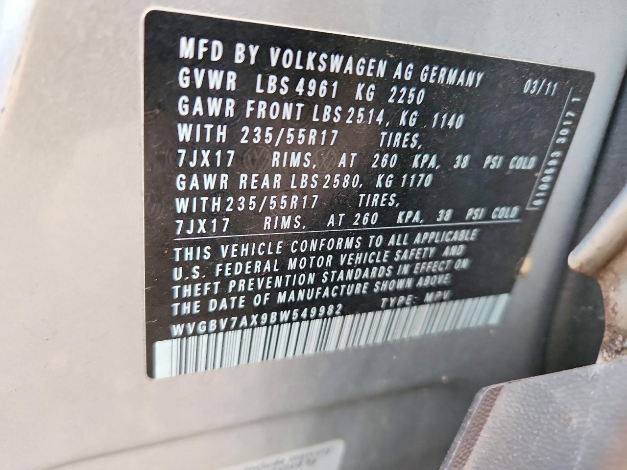 2011 VOLKSWAGEN TIGUAN S photo 13