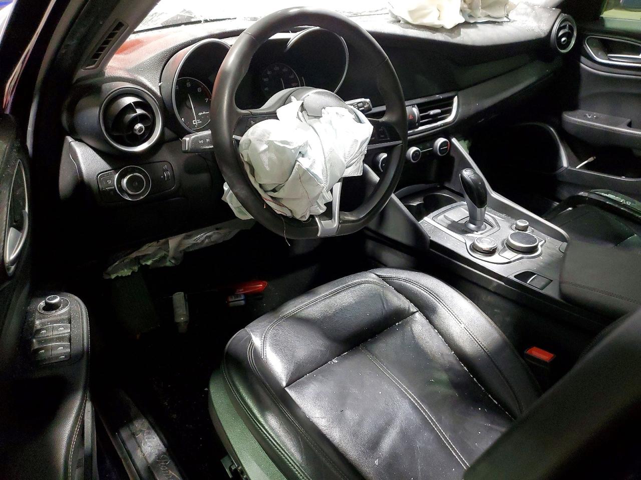2018 ALFA ROMEO GIULIA Q4 photo 8
