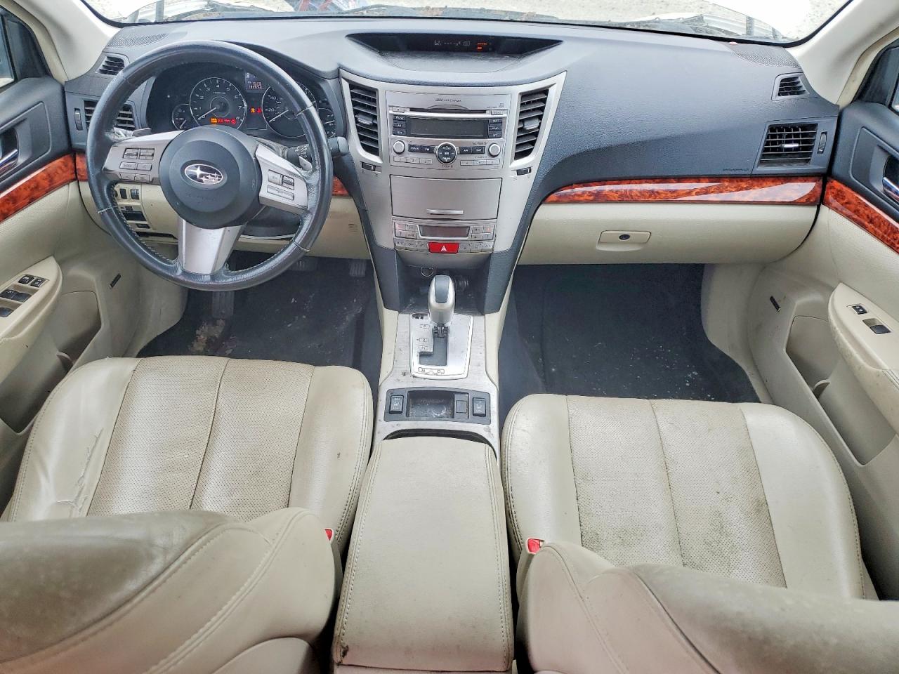 2011 SUBARU OUTBACK photo 8