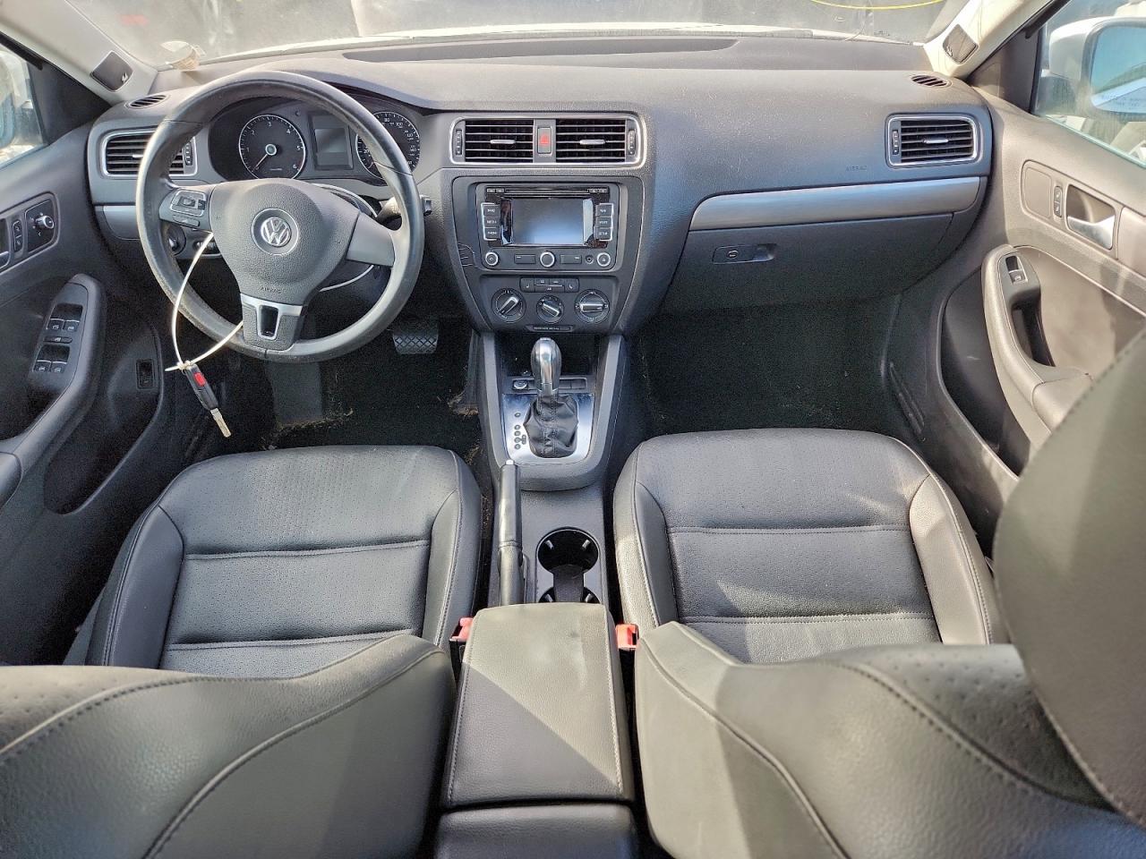2013 VOLKSWAGEN JETTA TDI photo 8