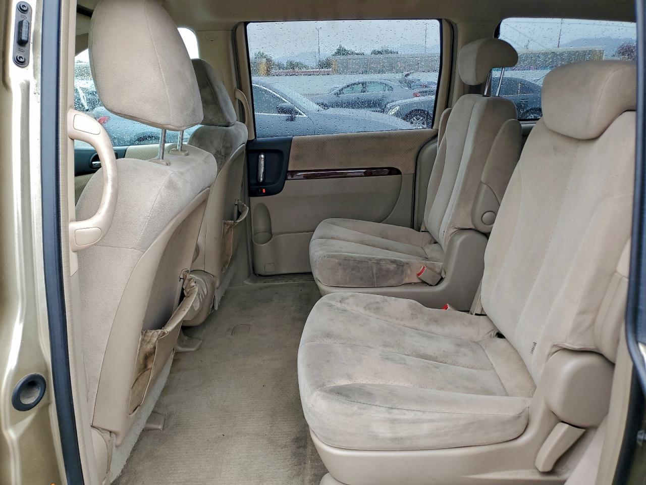 2007 HYUNDAI ENTOURAGE GLS photo 11
