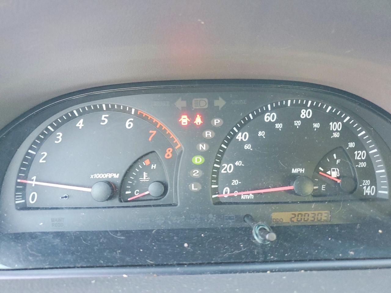 2004 TOYOTA CAMRY LE photo 9