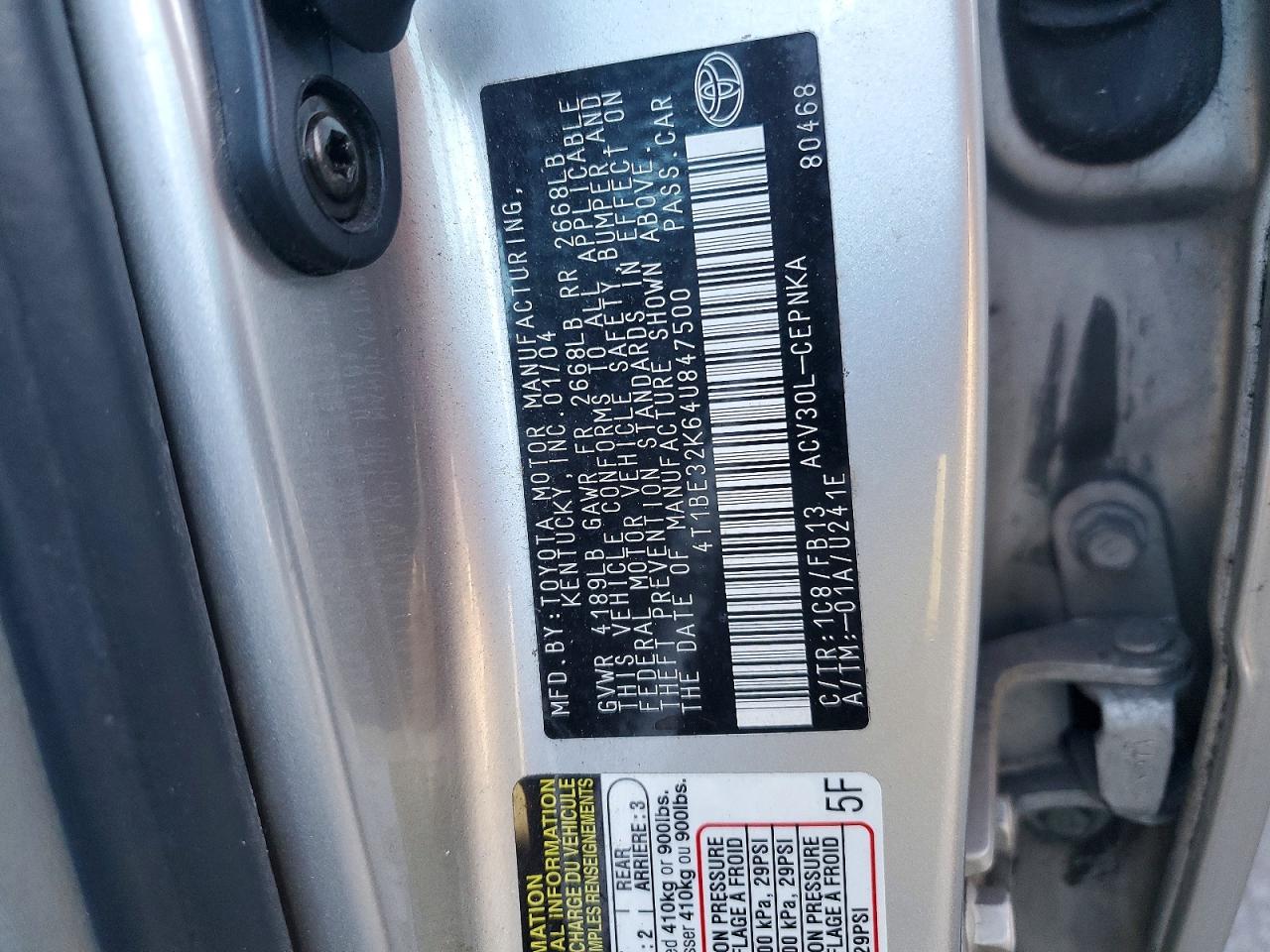 2004 TOYOTA CAMRY LE photo 12