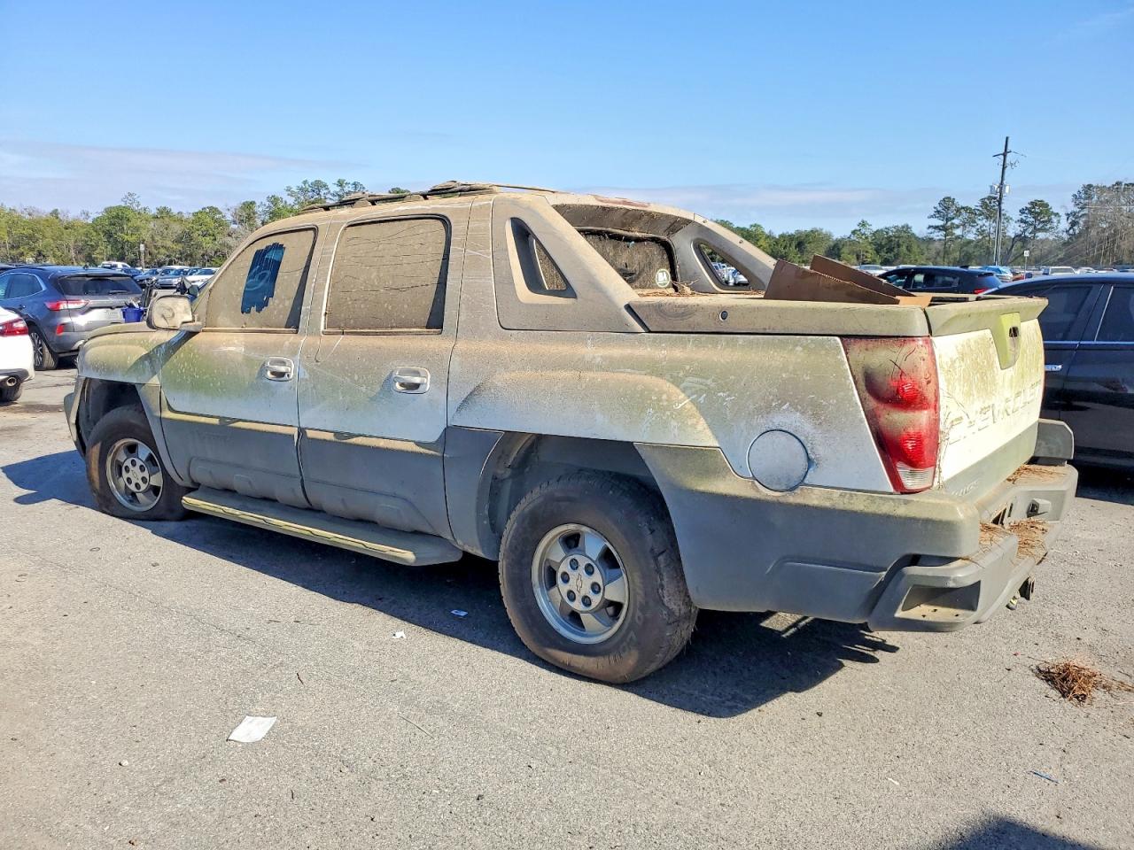 2002 CHEVROLET AVALANCHE C1500 photo 3