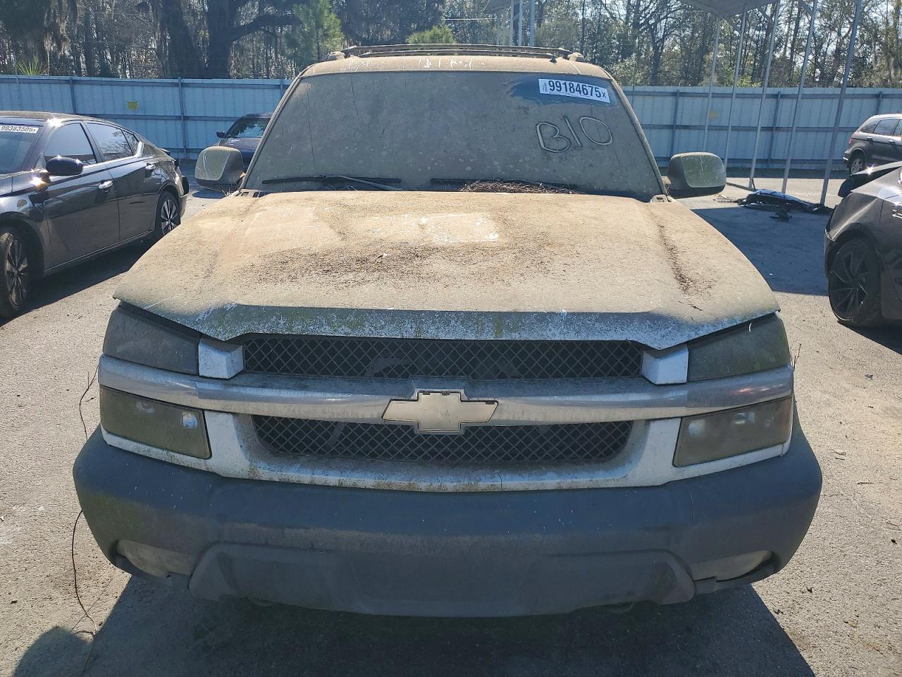 2002 CHEVROLET AVALANCHE C1500 photo 9