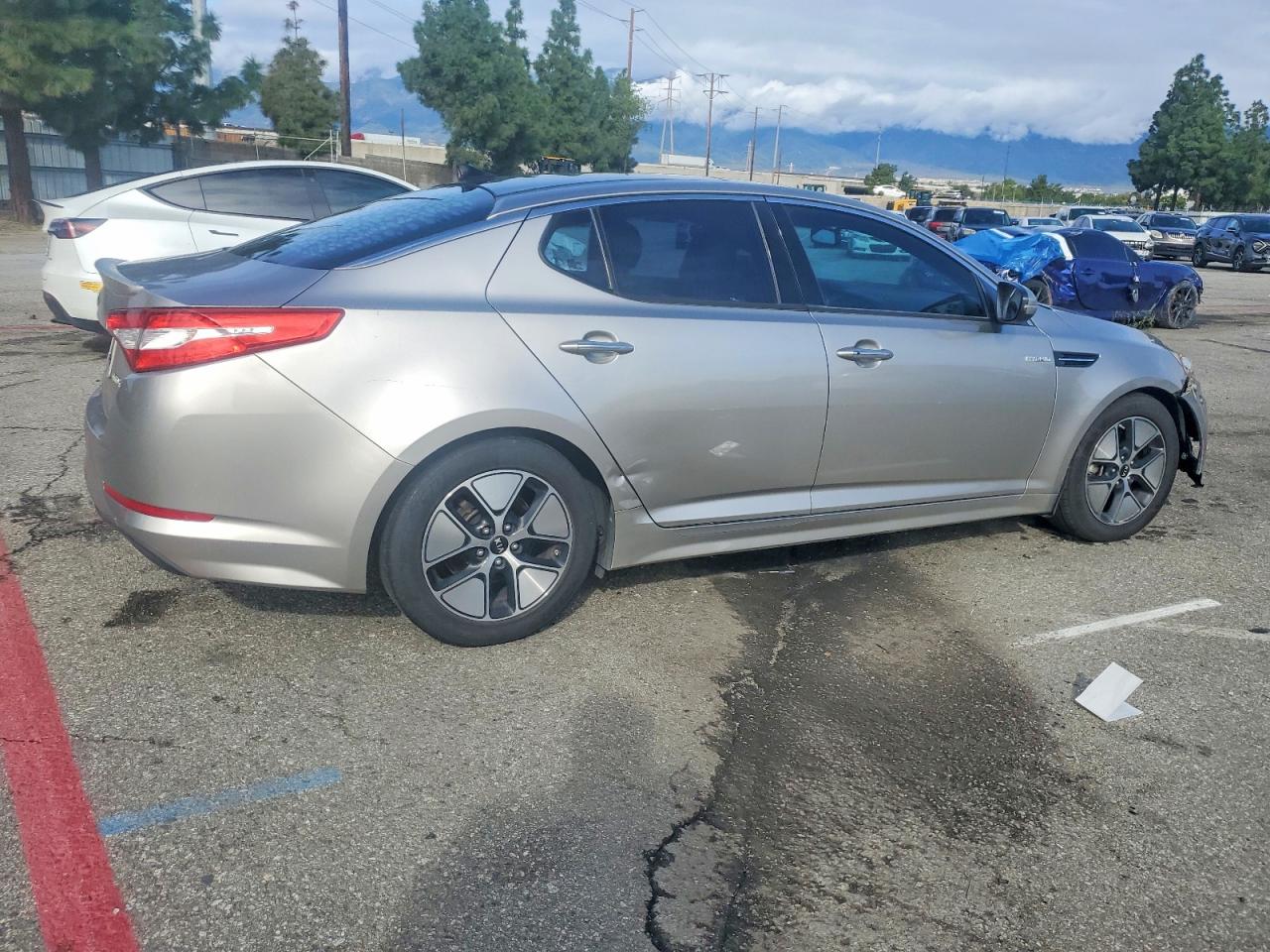 2013 KIA OPTIMA HYBRID photo 3
