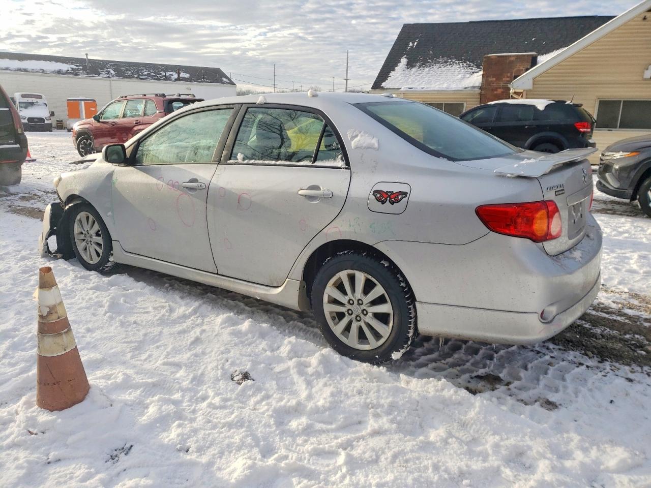 2010 TOYOTA COROLLA BASE photo 2