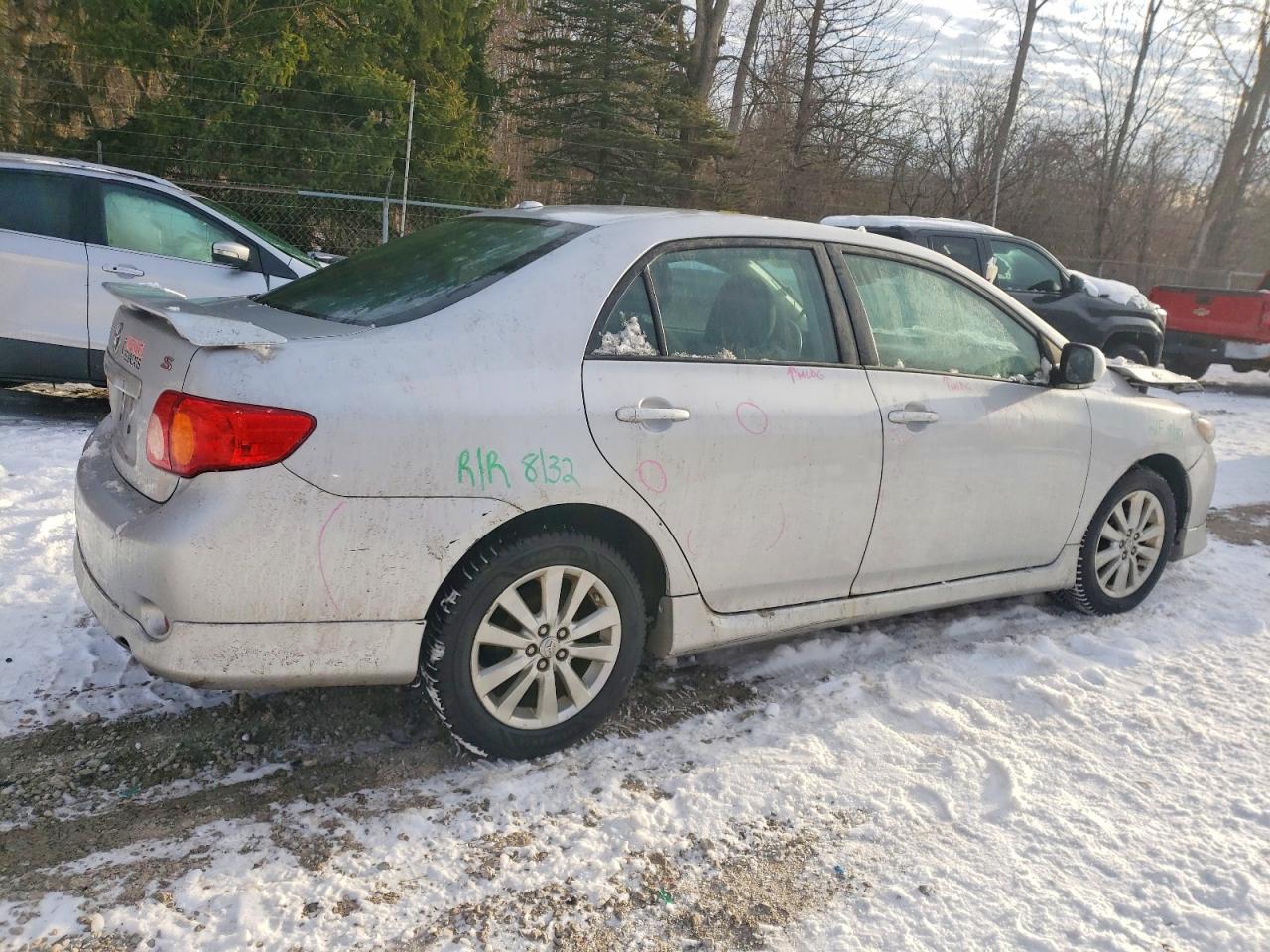 2010 TOYOTA COROLLA BASE photo 3