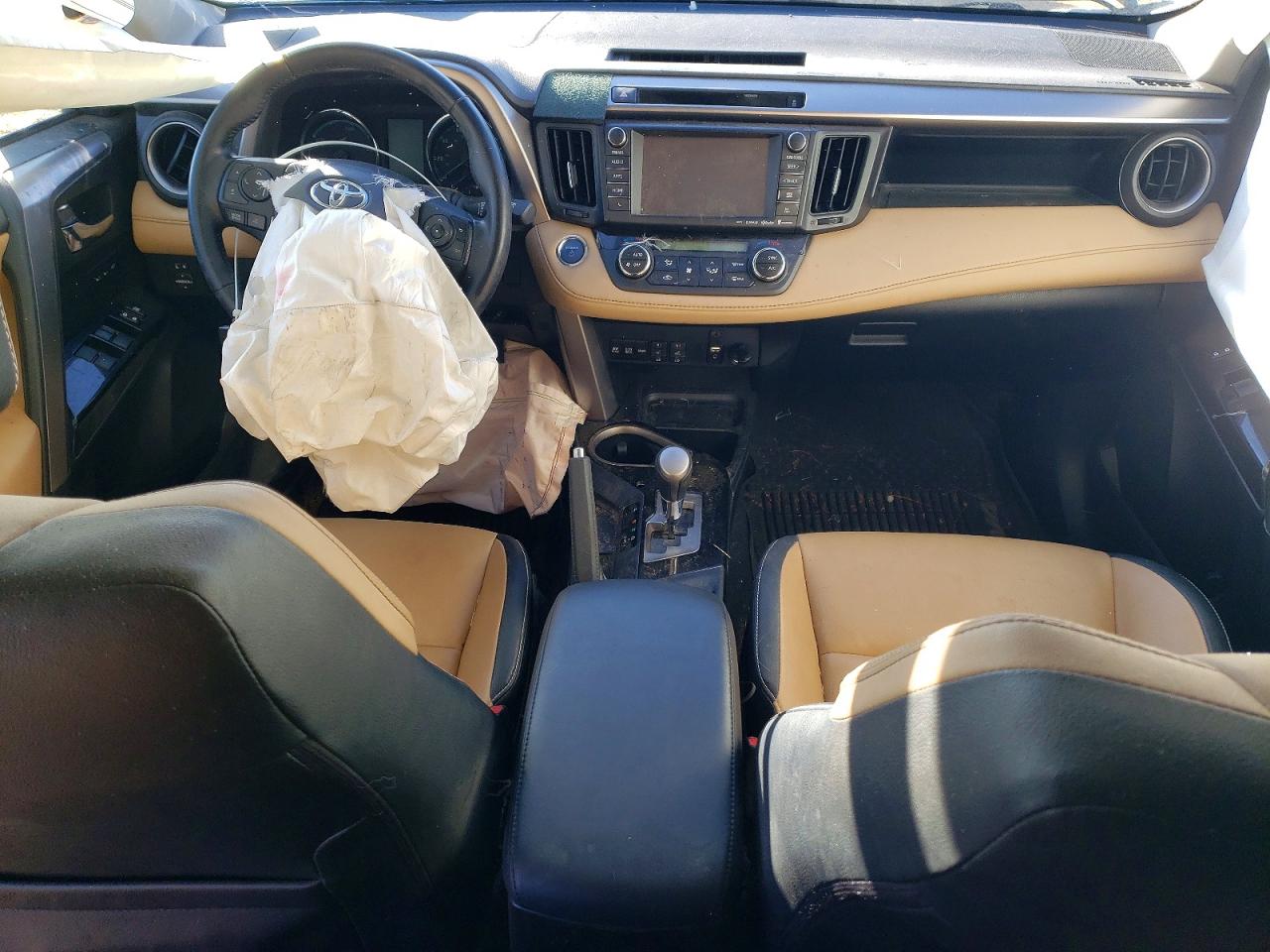 2016 TOYOTA RAV4 HV LIMITED photo 8