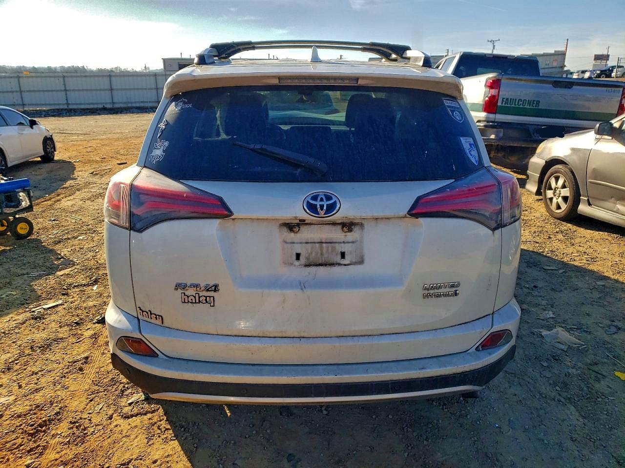 2016 TOYOTA RAV4 HV LIMITED photo 6