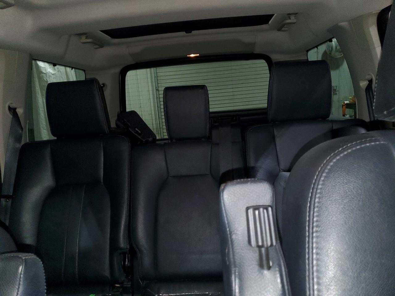 2012 LAND ROVER LR4 HSE photo 10