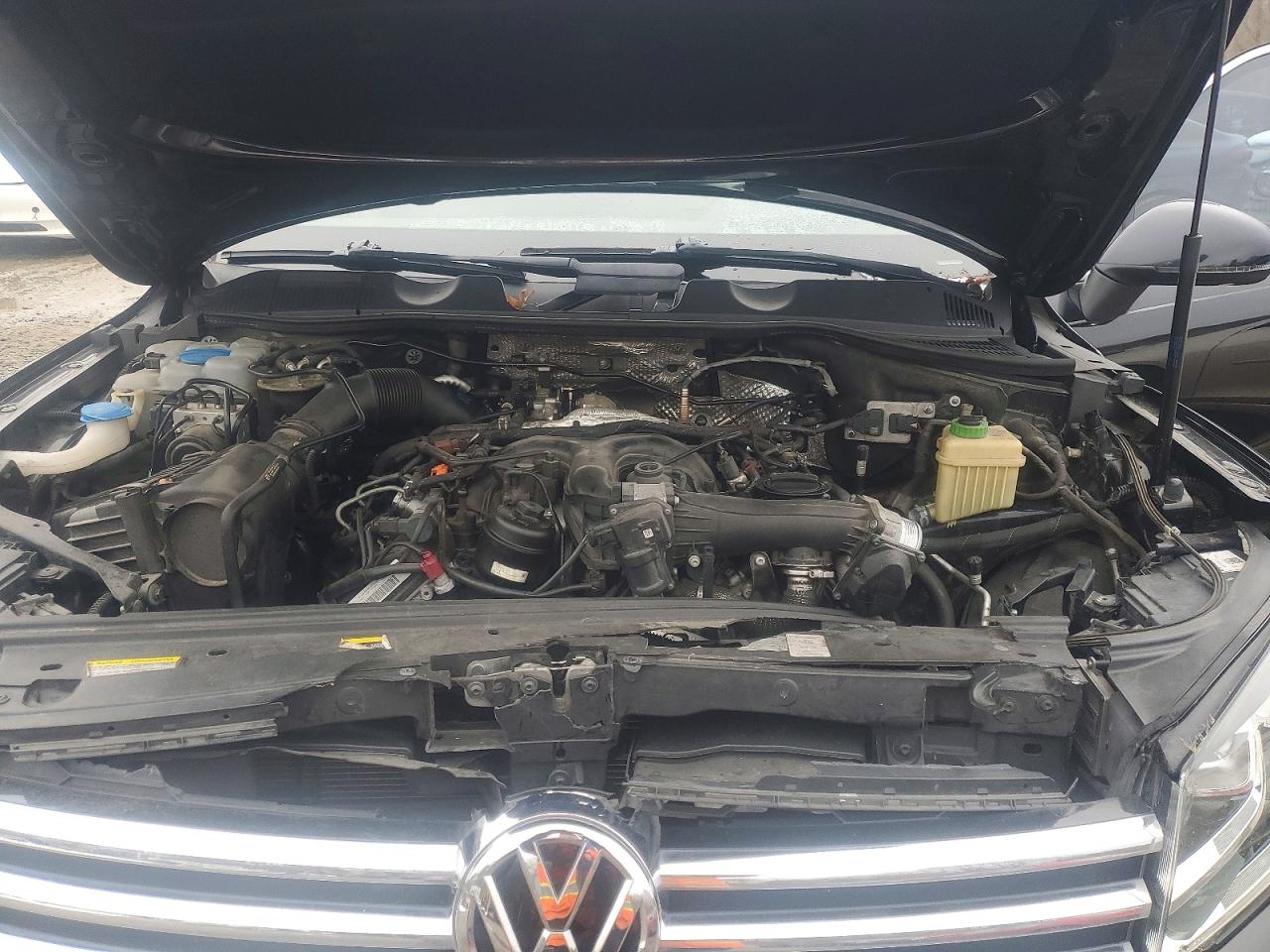 2015 VOLKSWAGEN TOUAREG V6 TDI photo 12