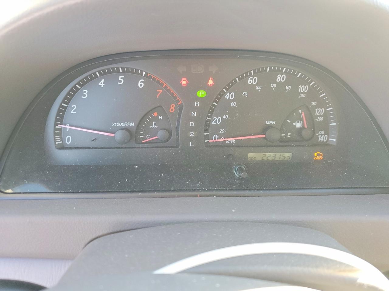 2002 TOYOTA CAMRY LE photo 9