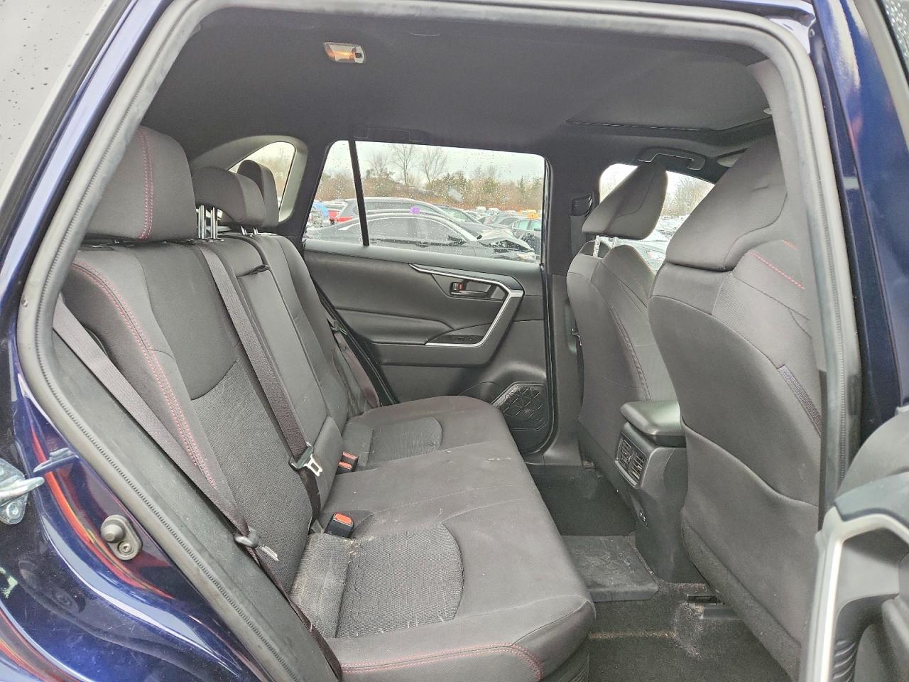 2021 TOYOTA RAV4 PRIME SE photo 10