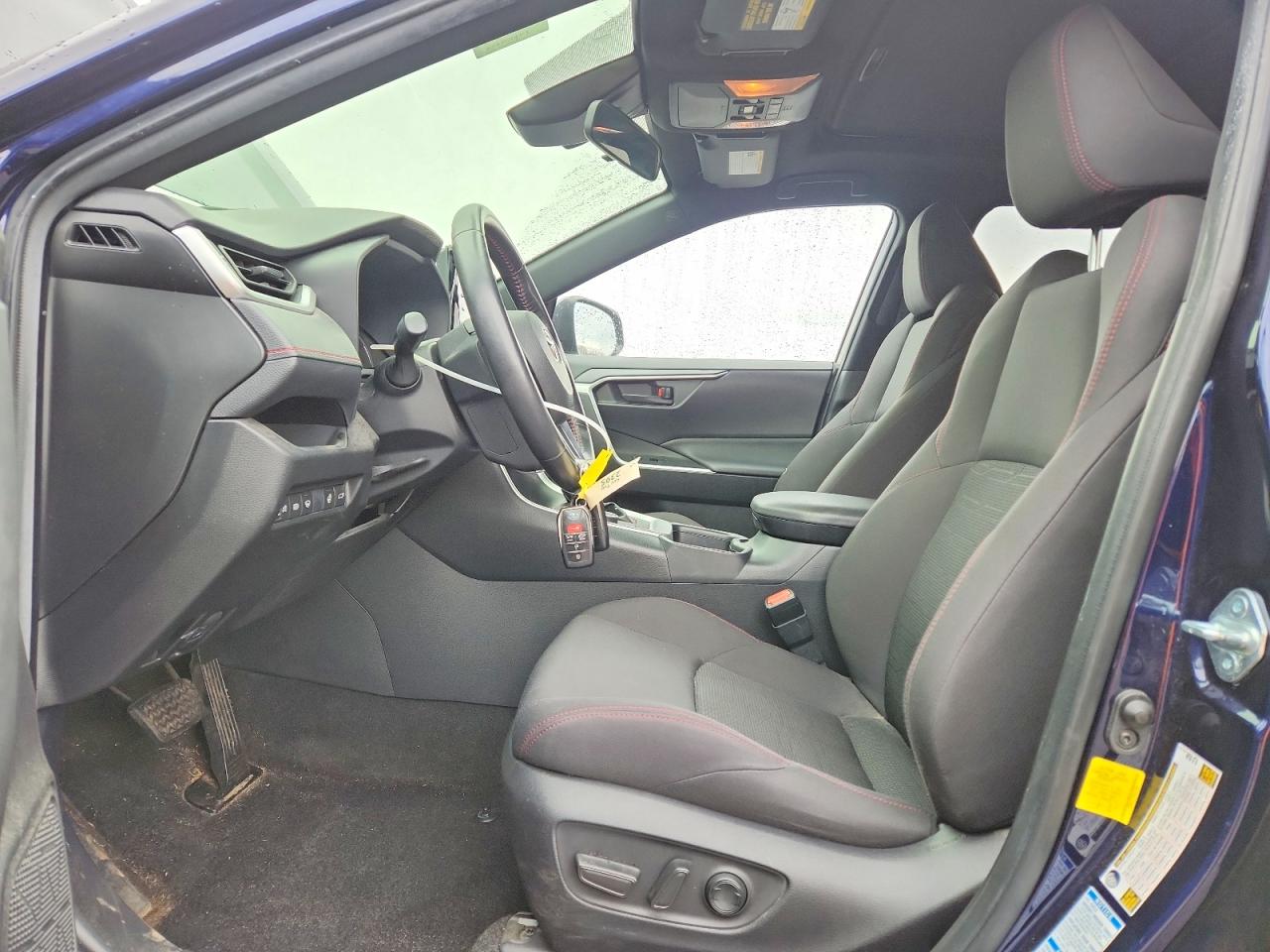 2021 TOYOTA RAV4 PRIME SE photo 7
