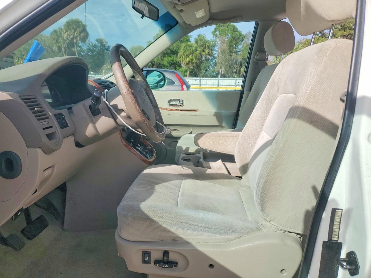 2005 KIA SEDONA EX photo 7