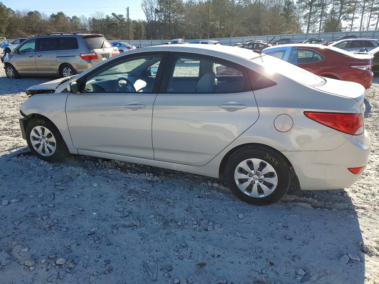 2016 HYUNDAI ACCENT SE photo 2