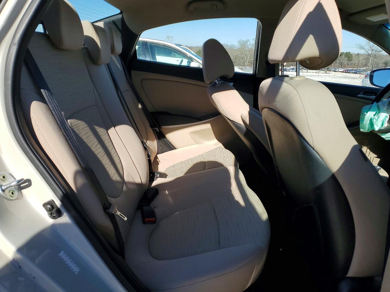 2016 HYUNDAI ACCENT SE photo 10