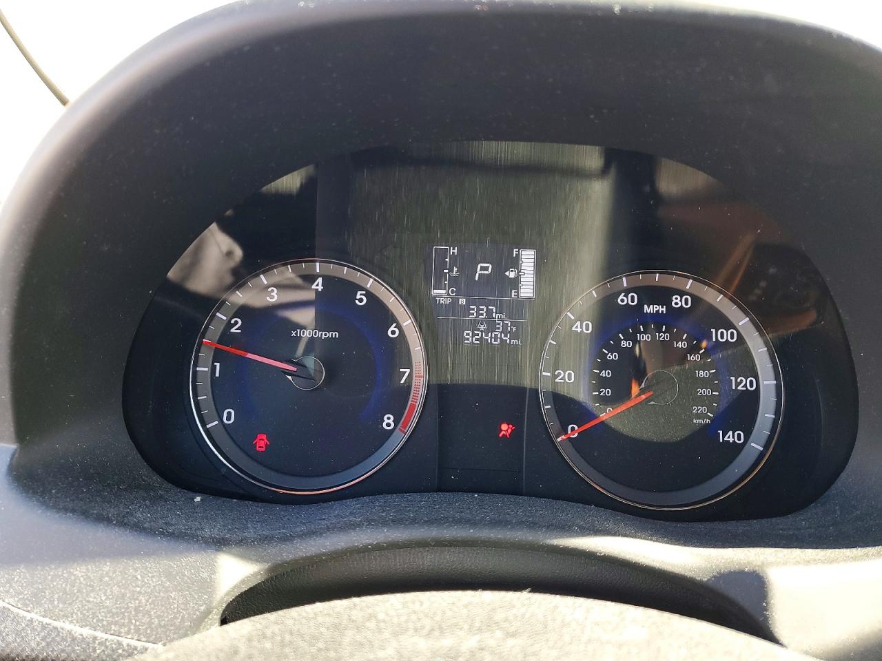 2016 HYUNDAI ACCENT SE photo 9