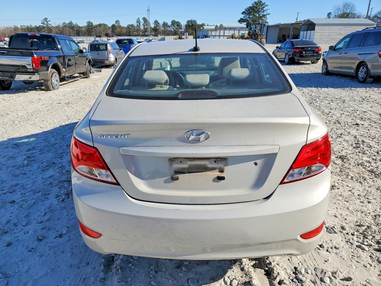 2016 HYUNDAI ACCENT SE photo 6